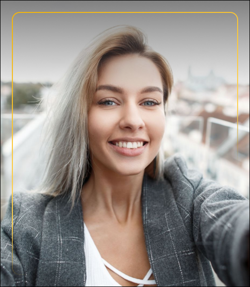 لبخندی جذاب و سرشار از اطمینان با دکتر مهسا شریعتی :)